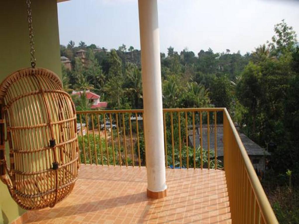 Panthalams Homestay Thekkady Exteriör bild