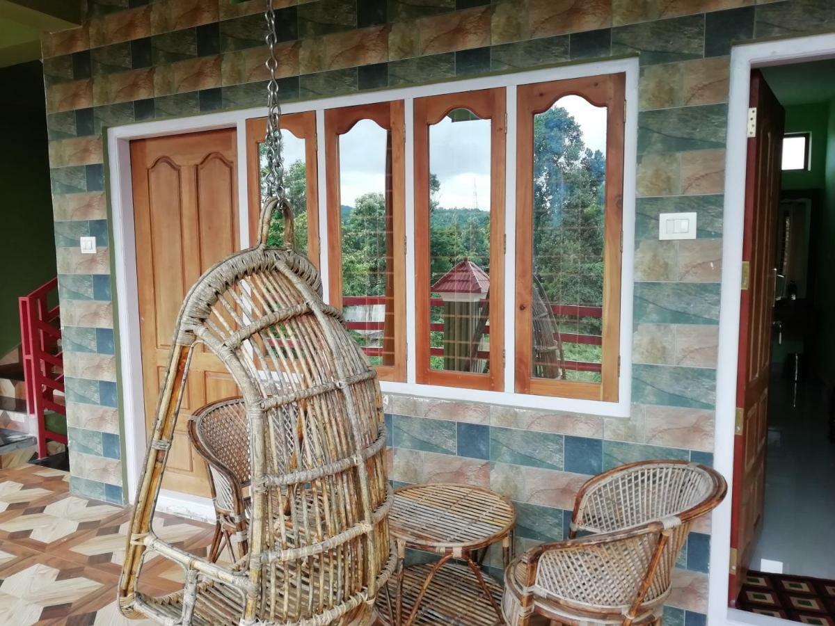 Panthalams Homestay Thekkady Exteriör bild